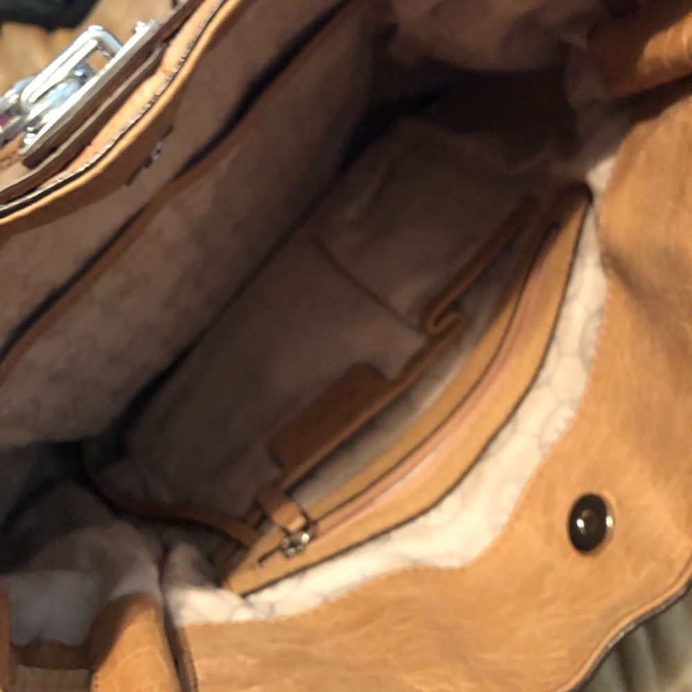Handbag - Picture 4 of 4